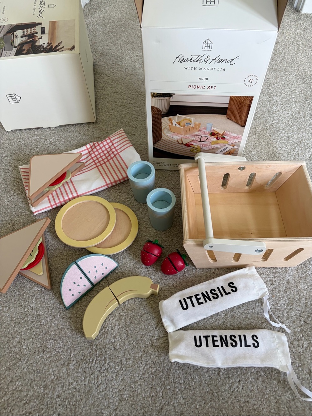 Hearth & Hand Kids' Wooden Picnic Playset – Pastel Pink & Natural